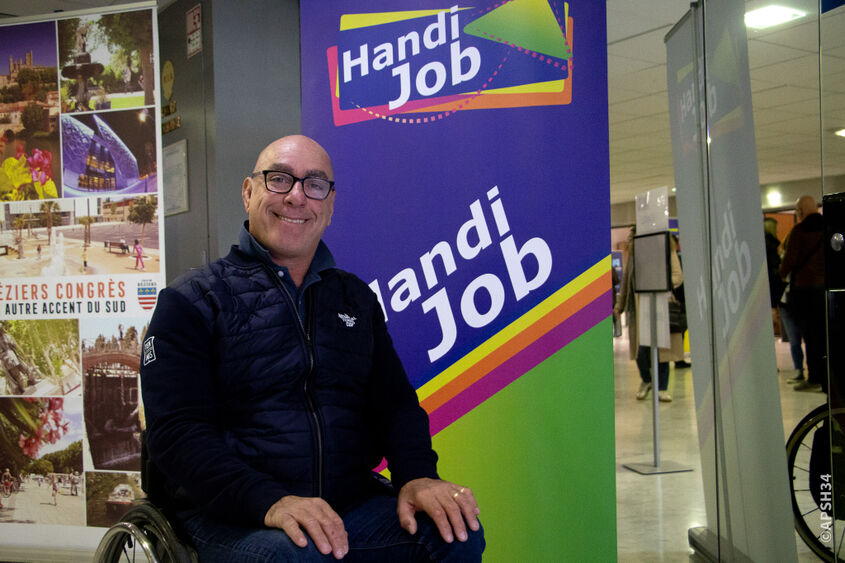Photo de Jean-Félix Boudou 29e français de tennis fauteuil au salon Handi'job Béziers